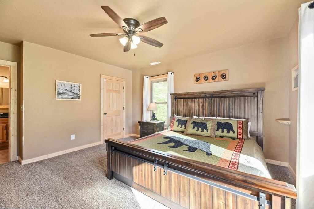 Walnut Ridge Cabin. Sleeps 7-11! Hot Tub, Pool Table, Minutes To Downtown Gatlinburg! Zewnętrze zdjęcie