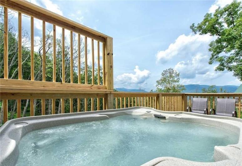 Walnut Ridge Cabin. Sleeps 7-11! Hot Tub, Pool Table, Minutes To Downtown Gatlinburg! Zewnętrze zdjęcie